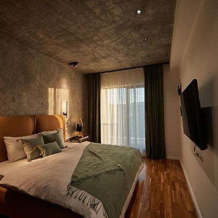 Quiboo Cosmopolit Apartment Brasov Luaran gambar