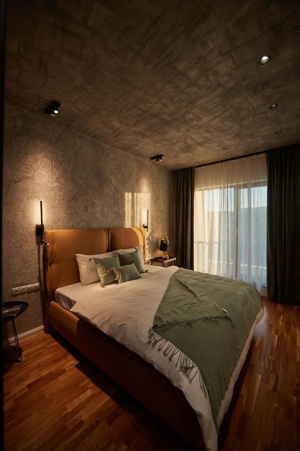 Quiboo Cosmopolit Apartment Brasov Luaran gambar