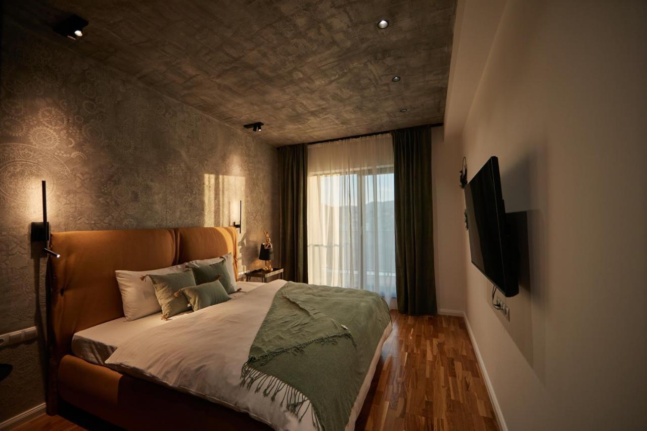 Quiboo Cosmopolit Apartment Brasov Luaran gambar