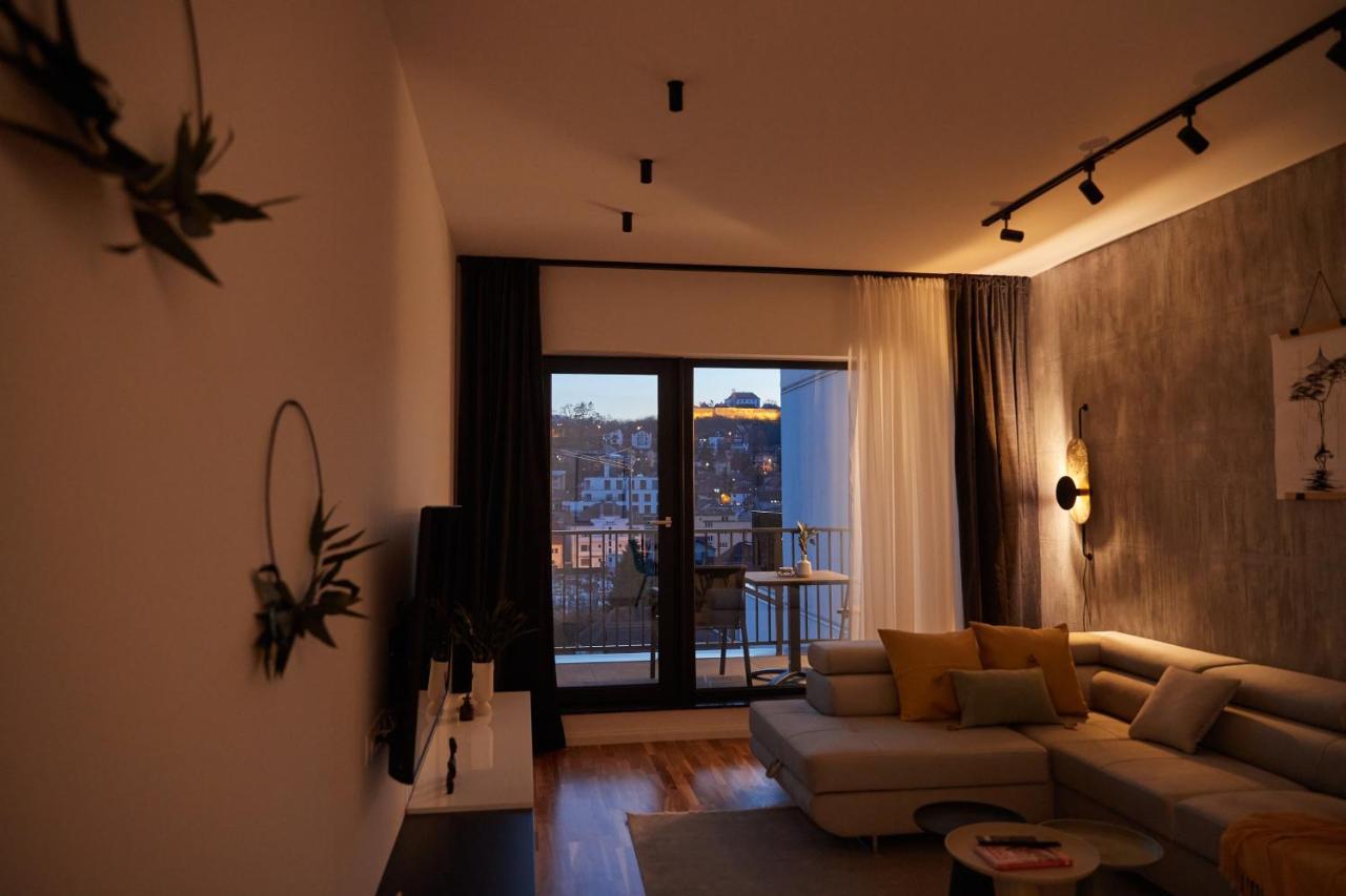 Quiboo Cosmopolit Apartment Brasov Luaran gambar