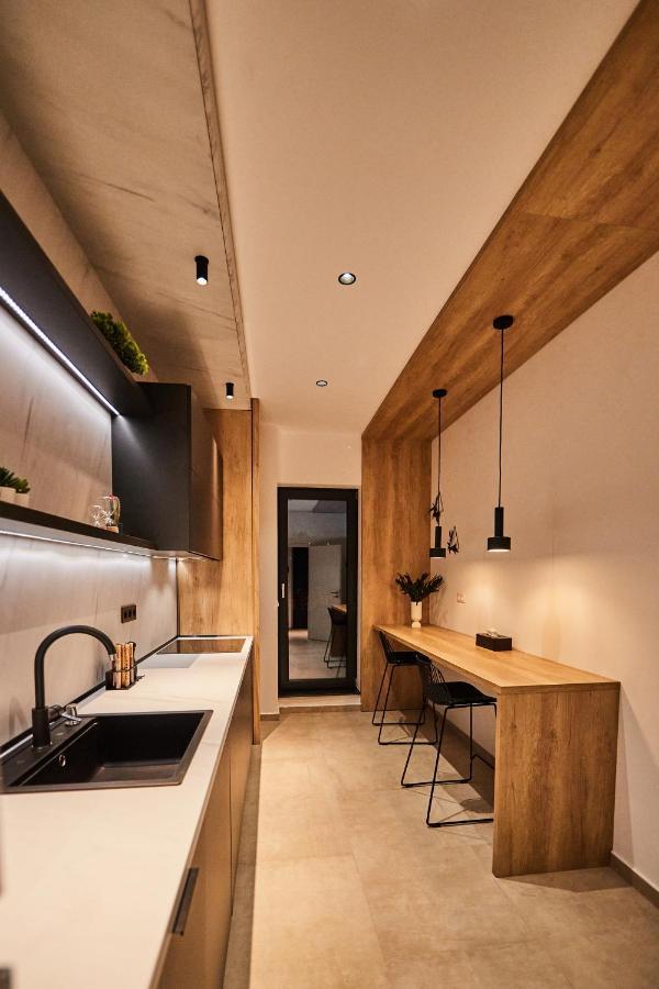 Quiboo Cosmopolit Apartment Brasov Luaran gambar