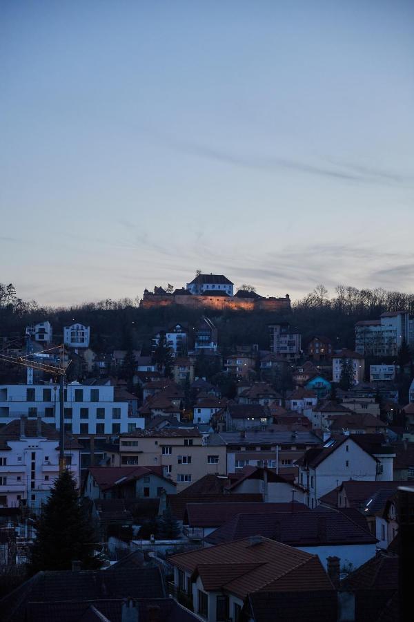 Quiboo Cosmopolit Apartment Brasov Luaran gambar