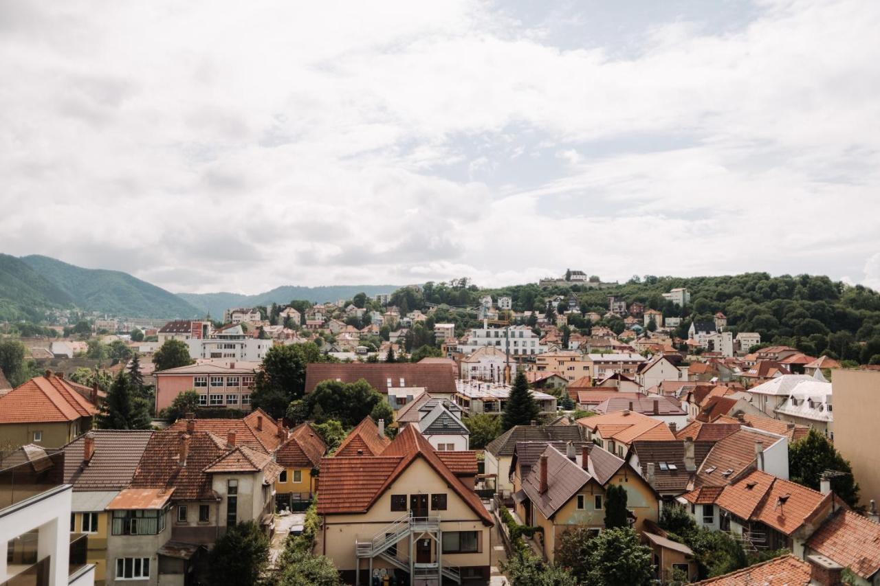 Quiboo Cosmopolit Apartment Brasov Luaran gambar