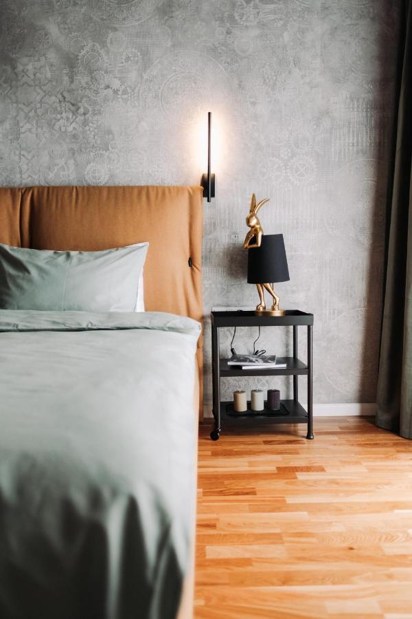 Quiboo Cosmopolit Apartment Brasov Luaran gambar